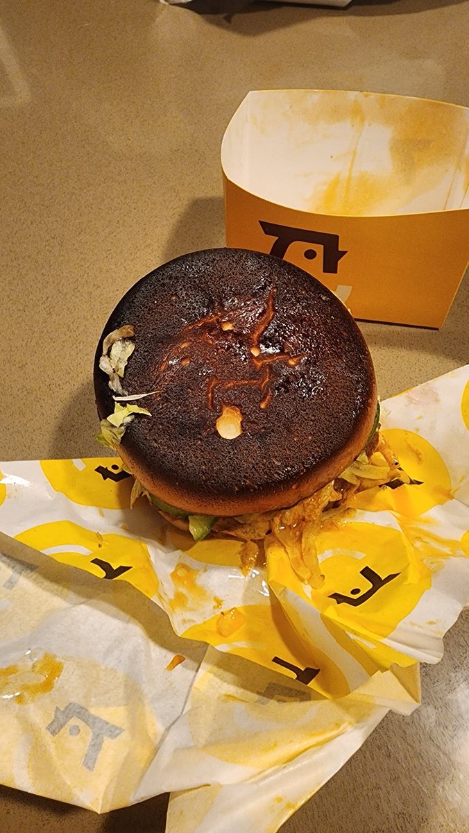 aewbruv's tweet photo. @starbirdchicken Yup and this is what I got.....not delicious....🔥 https://t.co/efCVENUHzk