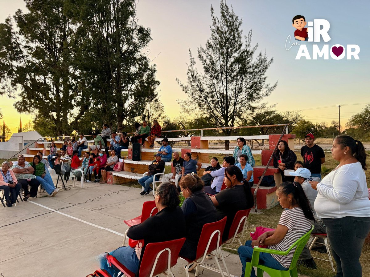 ivanramirezdgo's tweet image. iR CON AMOR POR GUADALUPE VICTORIA.
Nos cayo la noche en Ignacio Allende.
Agradezco el interés y calidez de la gente.