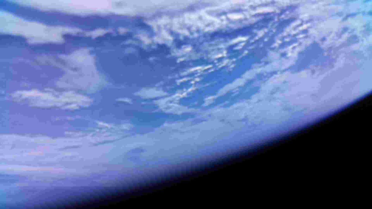 中東付近のダウンロードしました。夜から朝を迎えるところです。

#千葉工大　#キューブサット　#超小型人工衛星