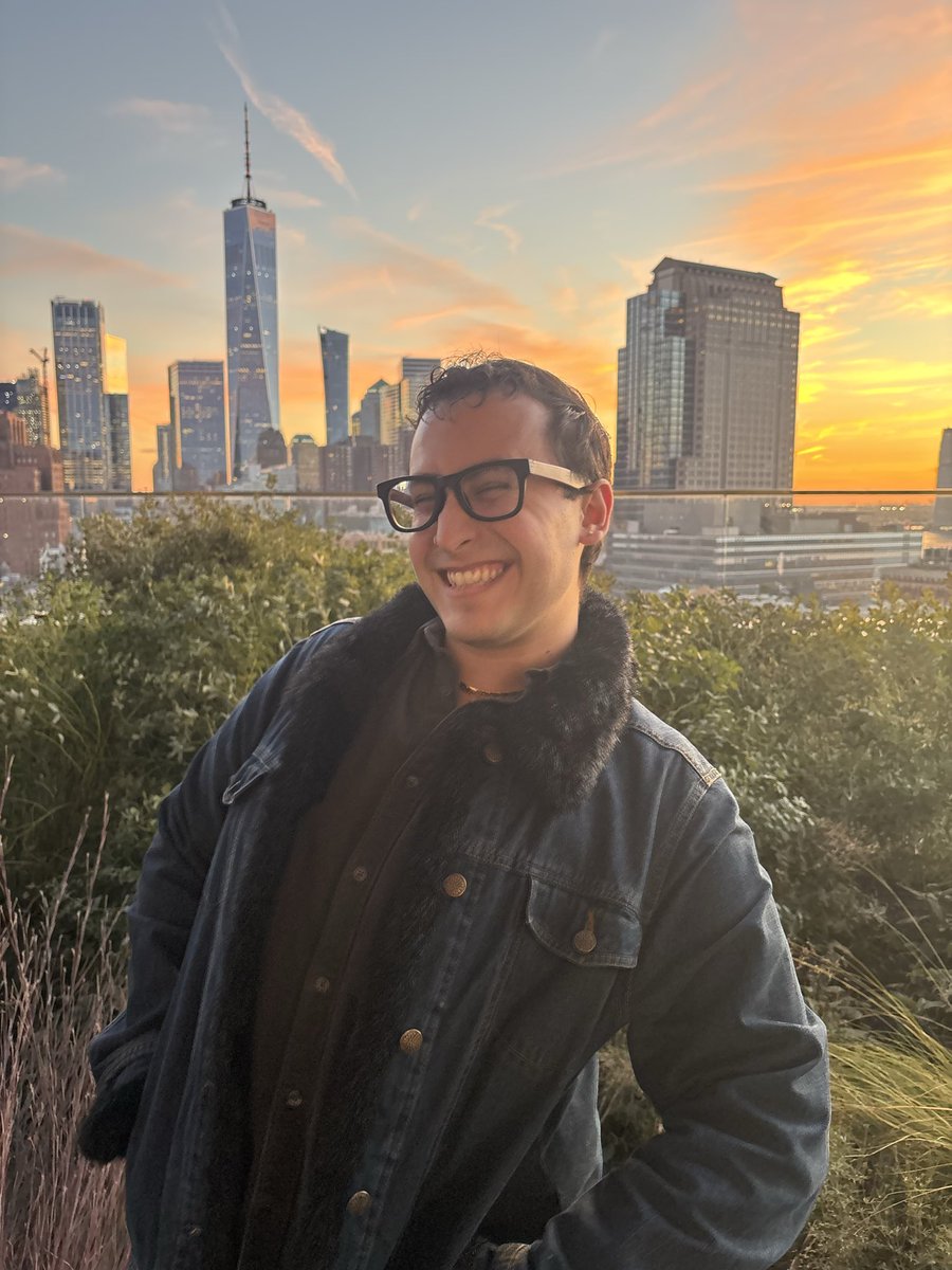 alex tweet media