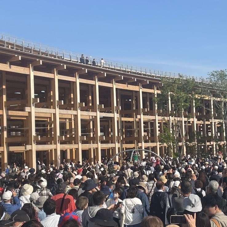 kawatatsunews's tweet photo. 敬宮さまは
今上陛下の長子
まずこれが
絶対的なカリスマ性を持つ

でも悠仁みたいに
幼稚園から特別枠で
進学のたびに宮内庁が文書📄を出すような皇女なら
国民から絶大な敬愛は得られんのだよ

人の上に立つ、日本国の象徴🇯🇵は清廉潔白、公明正大でなければならないね https://t.co/AH9aIx6bXU
