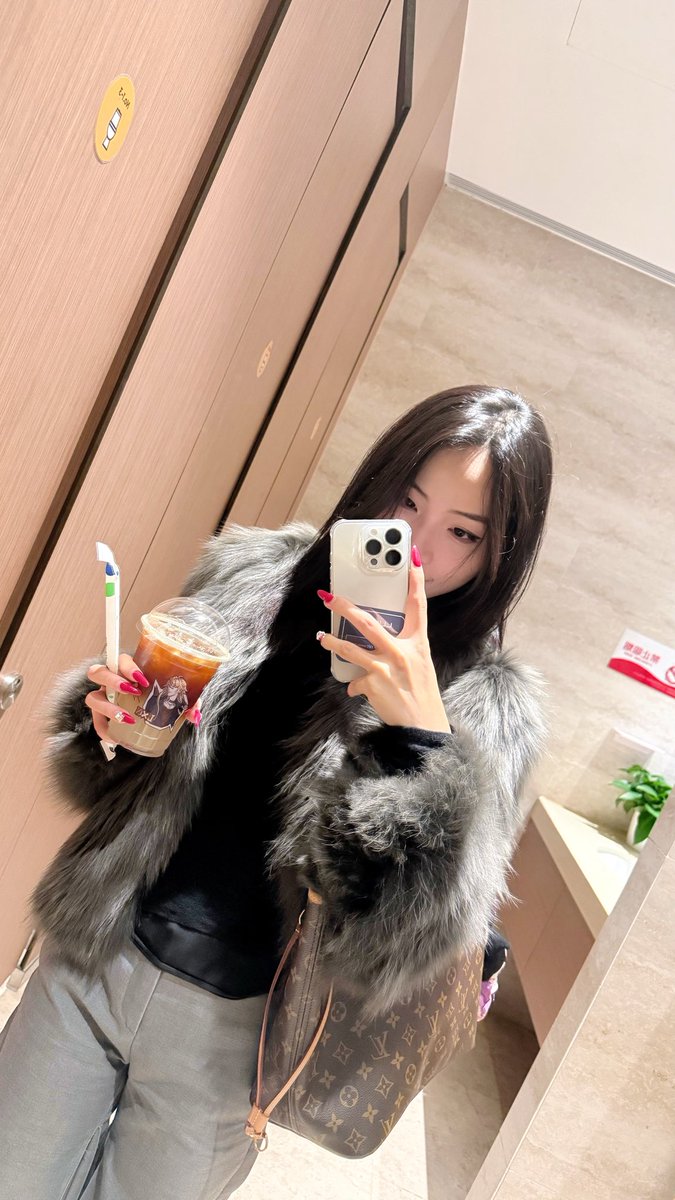 北京冷冷冬天我上班握着冷冷咖啡