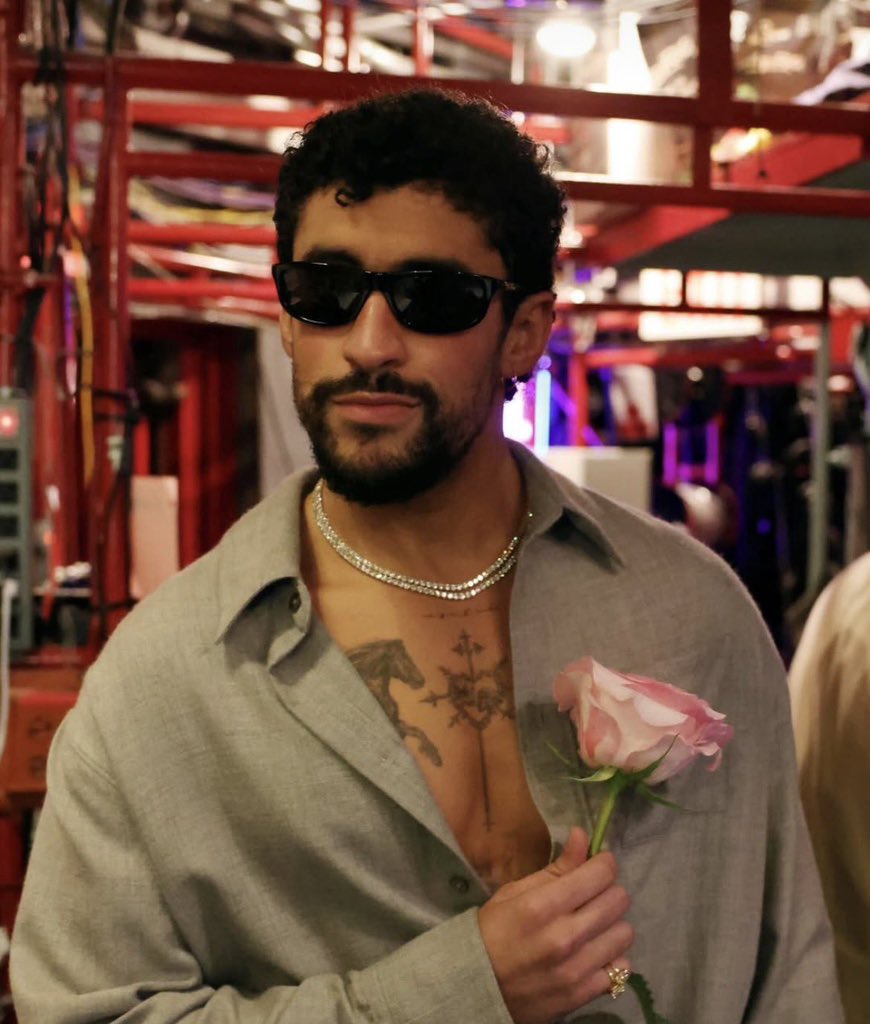 Bad Bunny becomes the first Latin artist to have 25 songs each with over 1 BILLION streams in Spotify history. 

He’s the second artist overall to achieve this.