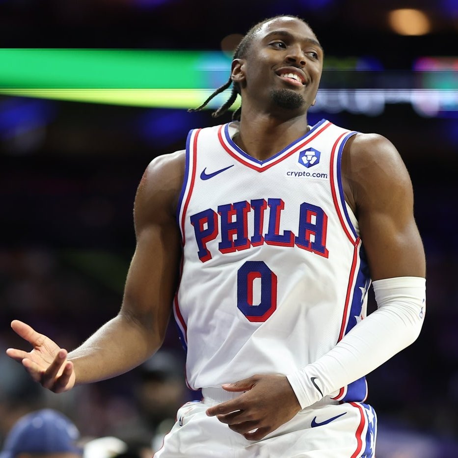 ClutchPoints's tweet photo. Tyrese Maxey and VJ Edgecombe combined for 74 POINTS as the Sixers come into TD Garden and spoil the Celtics' season opener 🔥

Maxey:
40 PTS - 6 ASTS - 13-of-24 FG (7 3PT)

VJ:
34 PTS - 7 REBS - 13-of-26 FG (5 3PT)