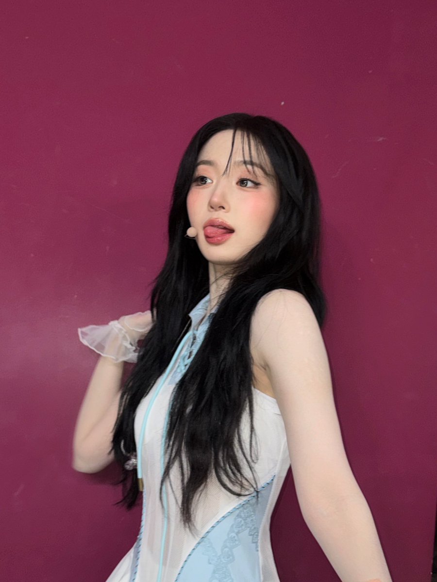 WE_NMIXX's tweet photo. 💕오랜만에 핑크벽💕

#NMIXX #엔믹스
#해원 #HAEWON https://t.co/AvF3yxIQ87