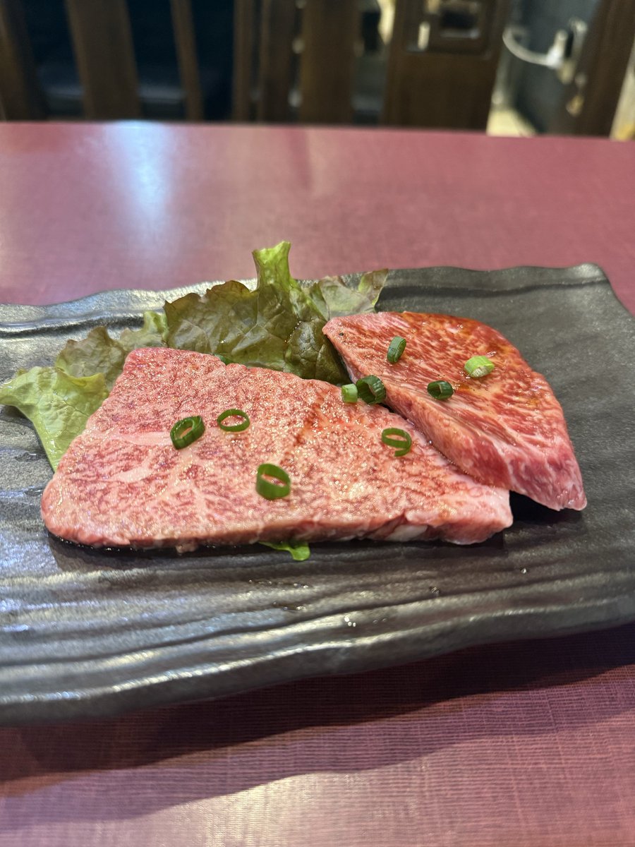 会社の金で肉を食いつつ12月のイベントを話し合ってましたが遂に【在籍期間ずっと雑費カット案件】が浮上しました👼