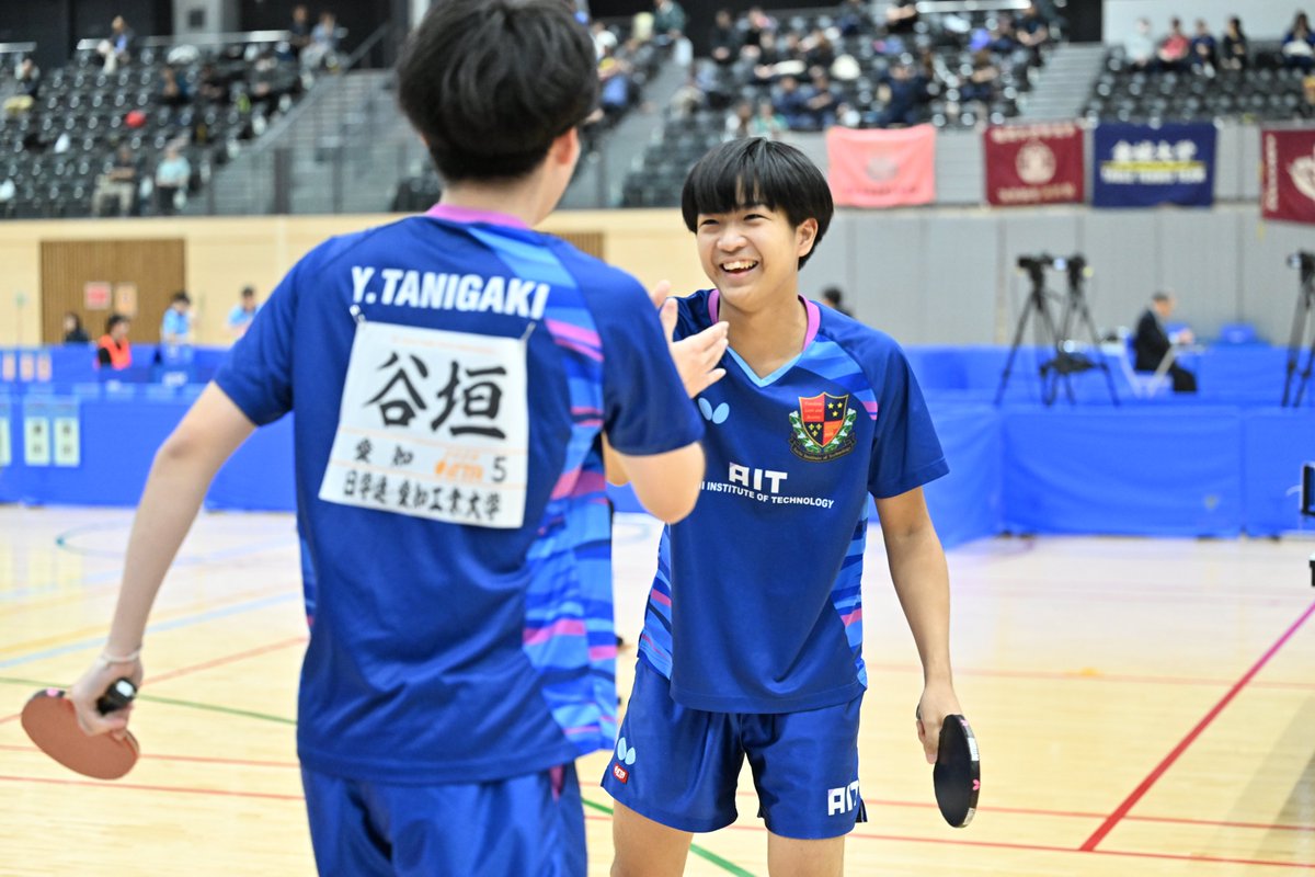 takurepo's tweet image. #全日学2025
▼男子ダブルス準々決勝
谷垣佑真／坂井雄飛（愛知工業大）
3-1
佐藤遼太／長谷川李博（中京学院大）

前川祐輝／丹羽良（駒澤大）
3-2
前出陸杜／小野泰和（中央大）

岡野俊介／梅村友樹（朝日大）
3-2
鈴木颯／萩原啓至（愛知工業大）

濵田一輝／徳田幹太（早稲田大）
3-1…