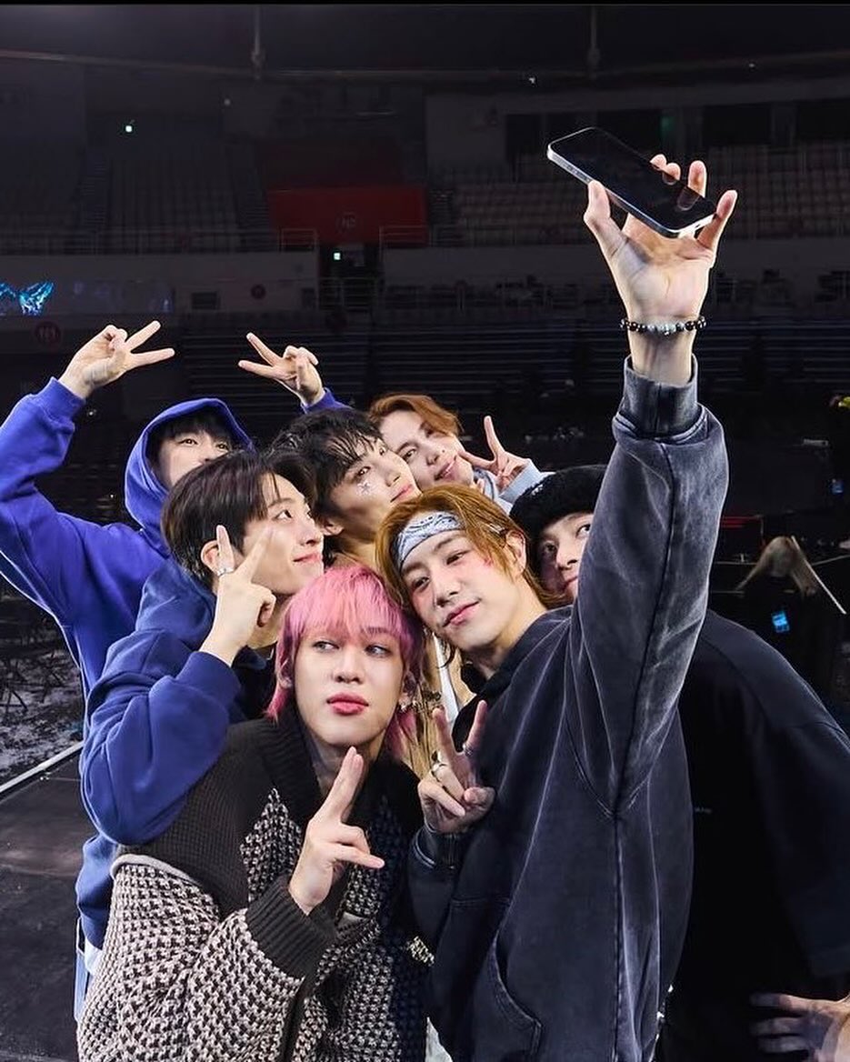 ~ 뿐니 ♡🤍 tweet media