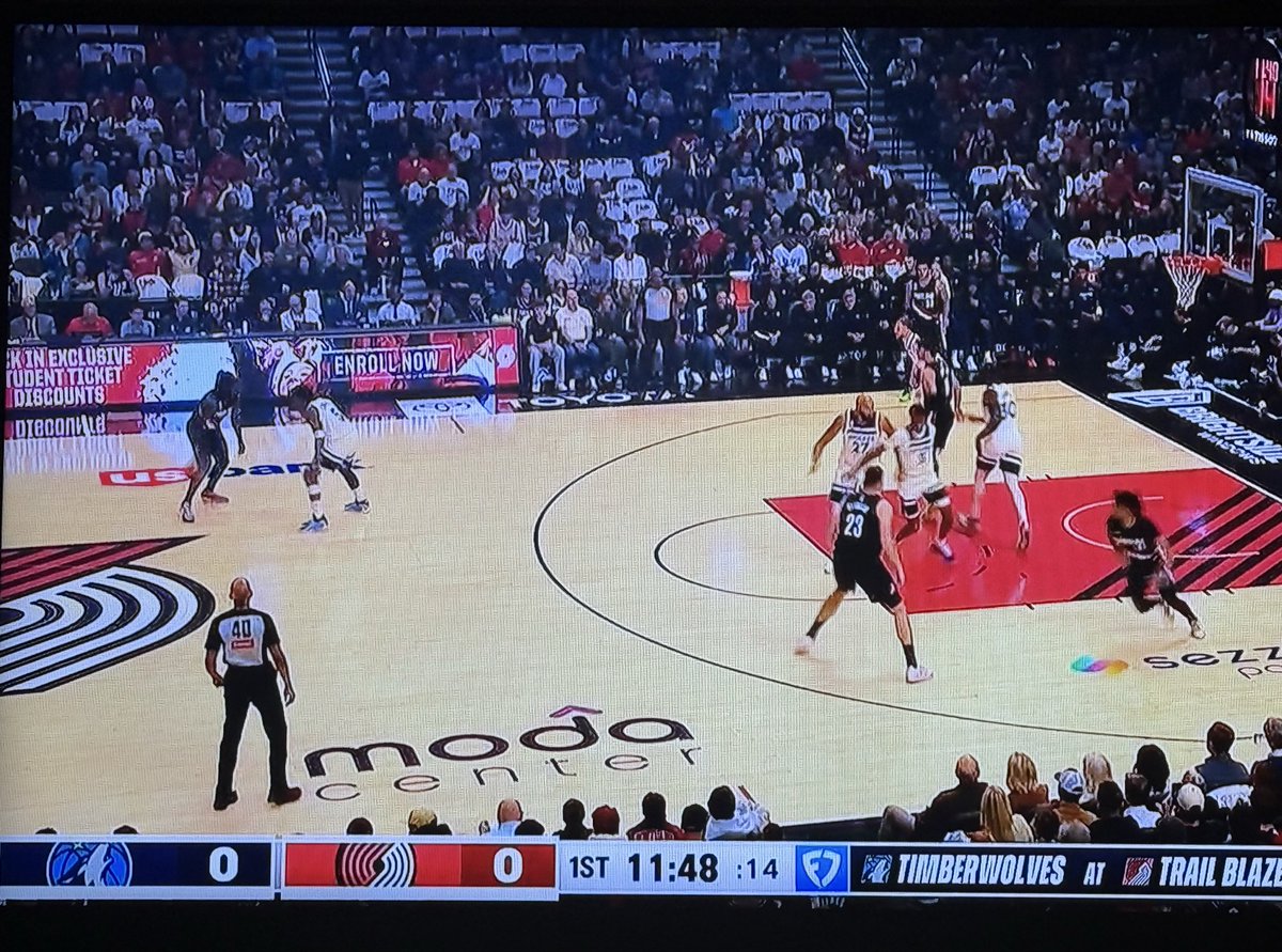 ashhhk25's tweet image. #WolvesBack