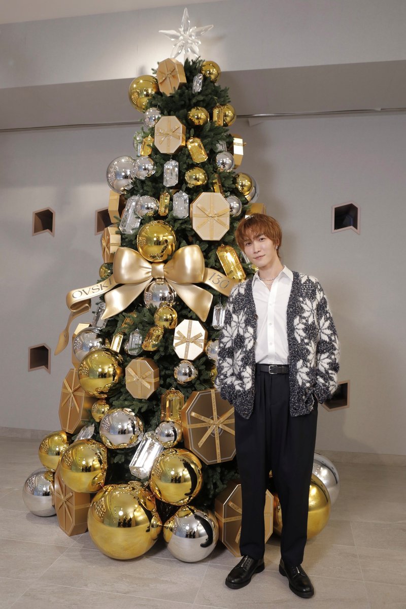 Snow Man渡辺翔太、スワロフスキー銀座
期間限定カフェ「Cafe Swarovski」来場☕

ホリデーシーズンは
「“楽しませる側”になる時期」🎄

💙コメント全文
Snow Manライブ前にカフェをオススメ
oricon.co.jp/news/2414101/?…

 #渡辺翔太 #SnowMan