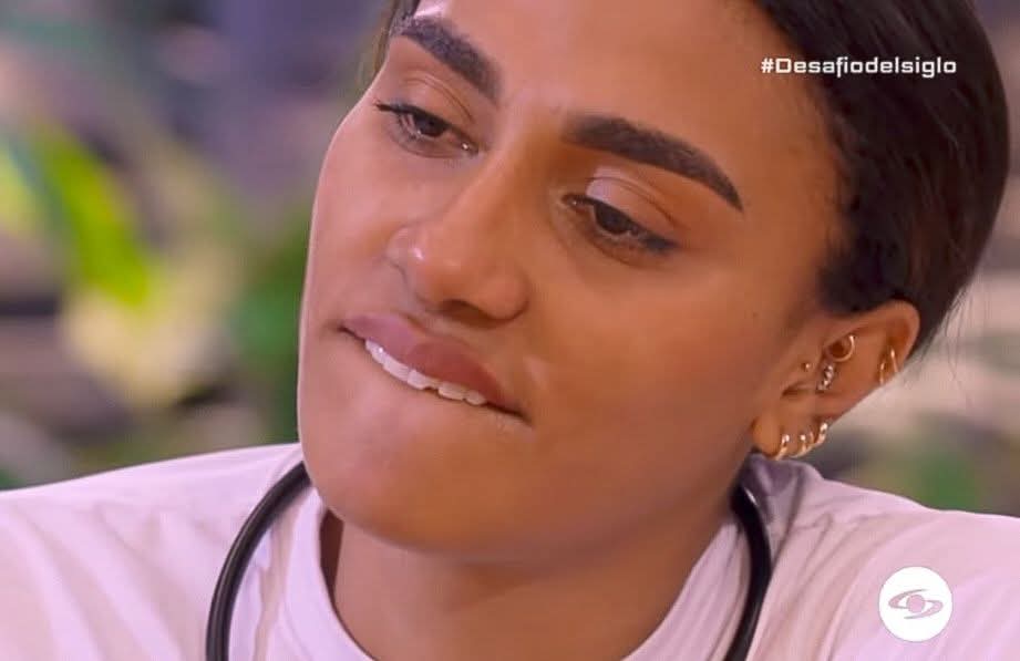 Rosa viendo que Valentina le mordió el jopo.

#DesafioDelSigloXXI 
#DesafioDelSiglo