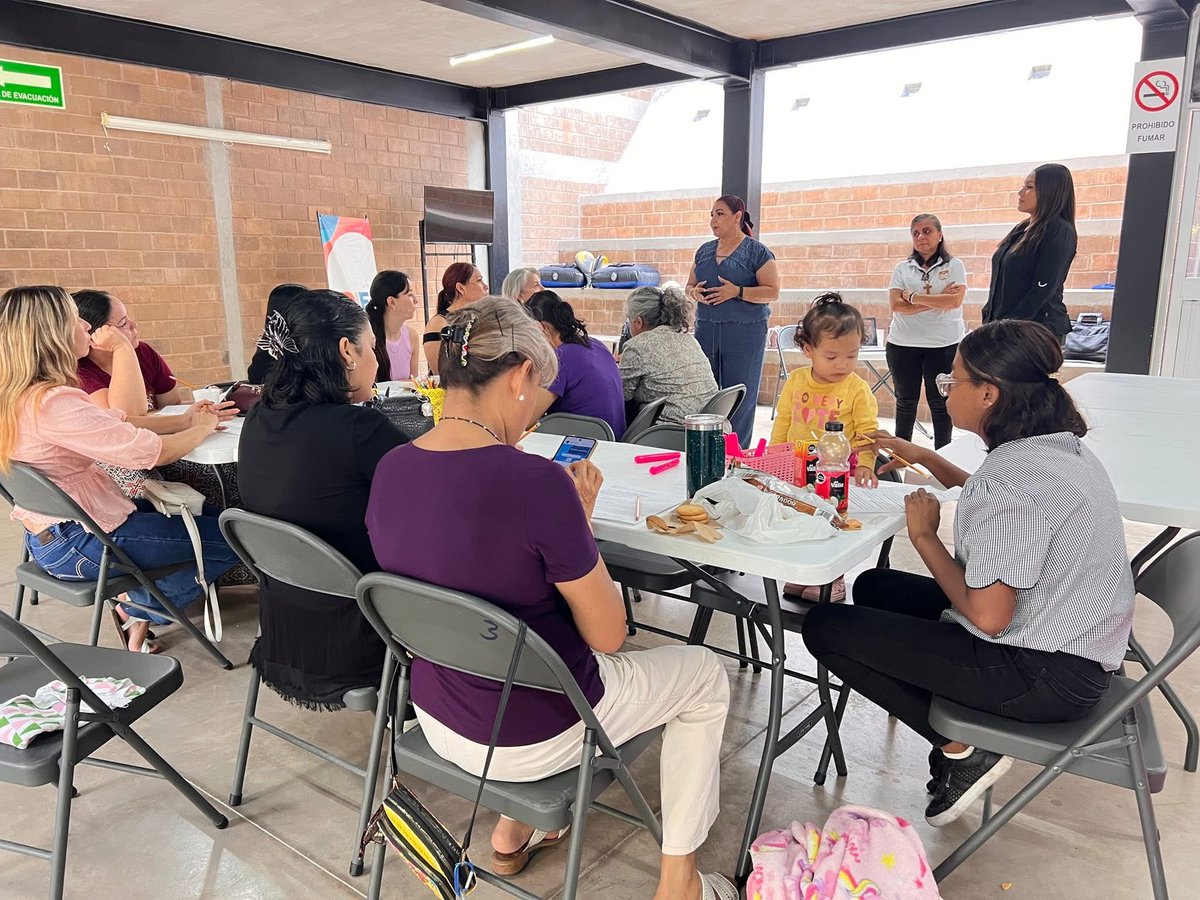 MujerHMO's tweet photo. La Dirección General de Atención a la Mujer a través de la Unidad CAM Minitas, arrancó el taller “Un rincón para aprender a amarme: Cuando yo cambio, todo cambia”.

#TrabajoQueSeNota https://t.co/MEHm19uLfZ