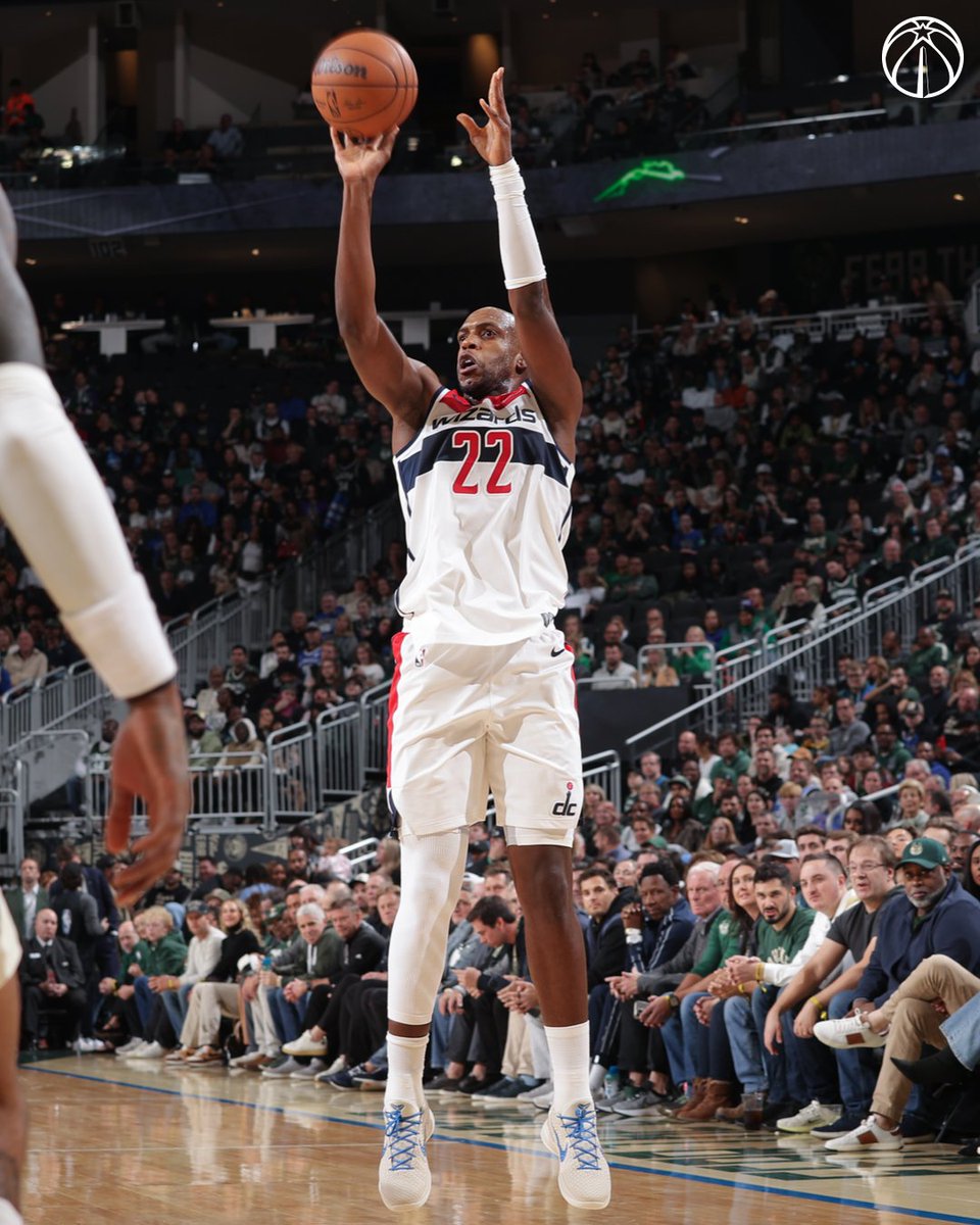 📊 Khris Middleton tonight:

🔥 23 PTS
🔥 6 REB
🔥 3 AST 