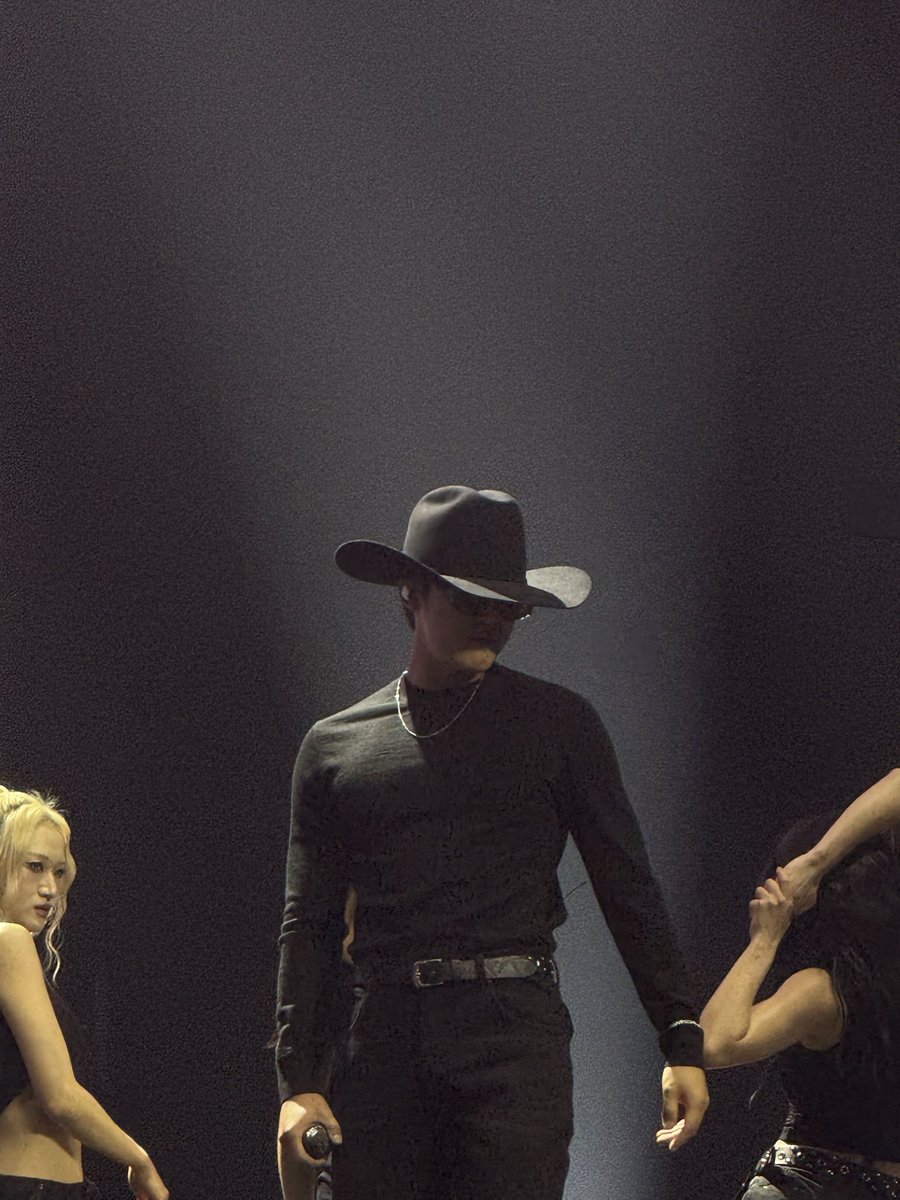 I CANT FEEL MY BODY