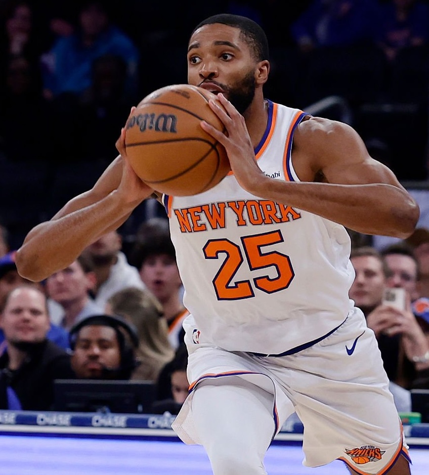 New York Basketball (@nba_newyork) on Twitter photo Mikal Bridges as Knicks grab Opening Night W over Cleveland 119-111:
16 points
6-11 FG
5 rebounds
6 assists
3 steals
2 blocks
0 turnovers Mikal Bridges as Knicks grab Opening Night W over Cleveland 119-111:
16 points
6-11 FG
5 rebounds
6 assists
3 steals
2 blocks
0 turnovers