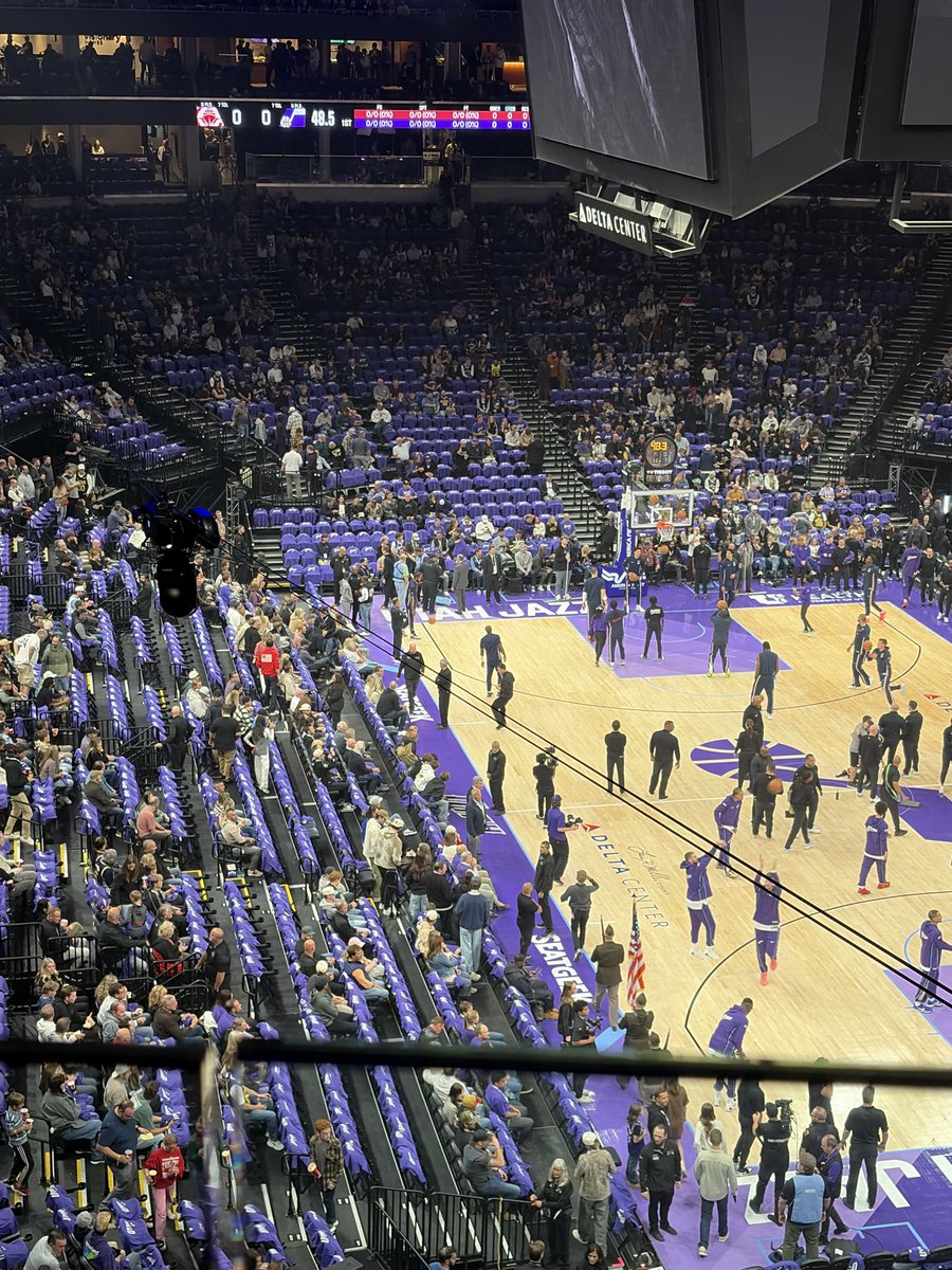 ChizzyChaddy's tweet photo. Way to go Utah Jazz putting this camera Zipline in and obstructing the view of THOUSANDS.   Can't wait to refute the charge of my tickets. https://t.co/d7ZFuwG6Uf