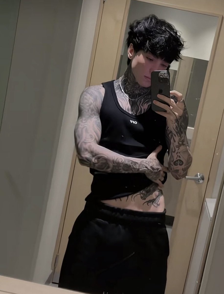 girls para ustedes que cancion define a cry, no se vale decir daddy issues de the neighbourhood.                      KATTEYES VEN ACA XCRY