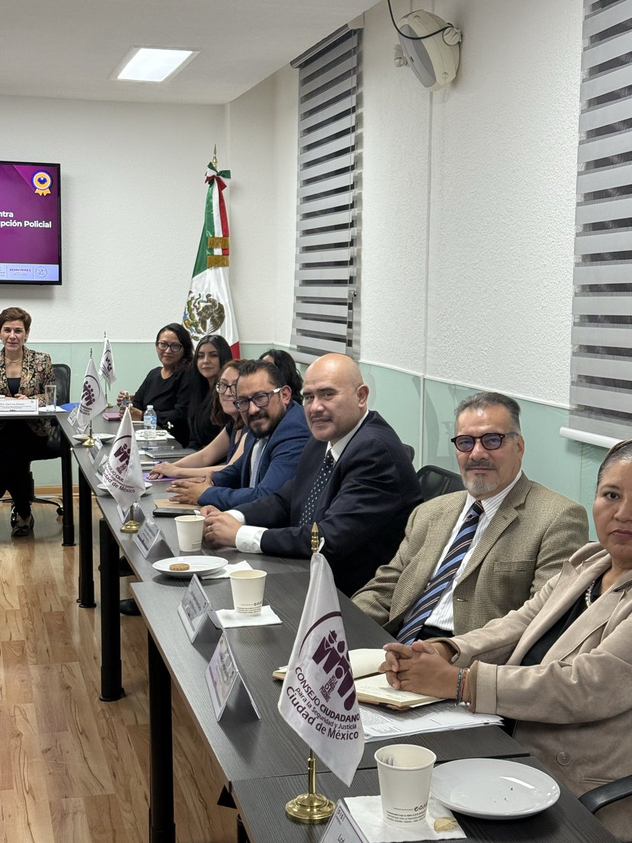 FECCCDMX's tweet image. El Dr. José Gerardo Huerta Alcalá, Titular de la #FECC asistió a la Vigésima Novena Sesión Ordinaria del @elconsejomx, donde se reafirmó el compromiso de combatir la corrupción policial y erradicar toda forma de violencia contra mujeres policías.