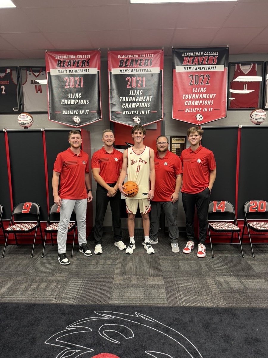 Eprost08's tweet photo. Had a great visit with @BlackburnHoops. Thank you @austinkirby2432 @reed_rusten96 @bryson_kirby2  @carsonprost for having me. https://t.co/amnASpMhtA
