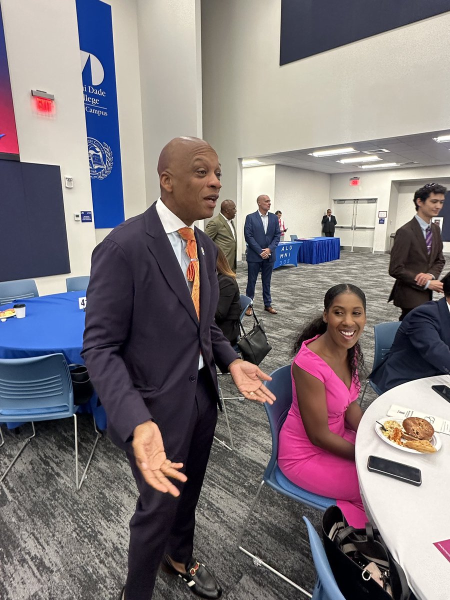 QuinteraParris's tweet image. Partnership are so important! We are grateful to kick-off Principal Today with one of  @charlesdrewk8 dynamic partners, Belafonte Tacolcy Center’s CEO Shanda Pagan. Her dedication and commitment to the betterment of all children is commendable. #YourBestChoiceMDCPS