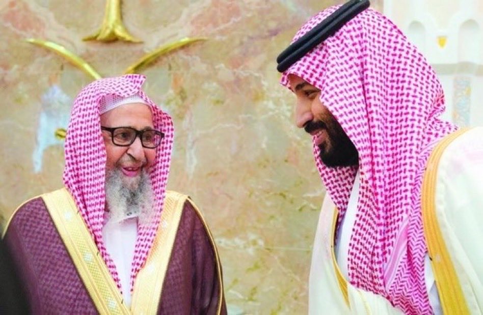 حفظ الله سماحة والدنا الشيخ صالح الفوزان 
وأعانه وسدده لما فيه خيرالبلادوالعباد🤲