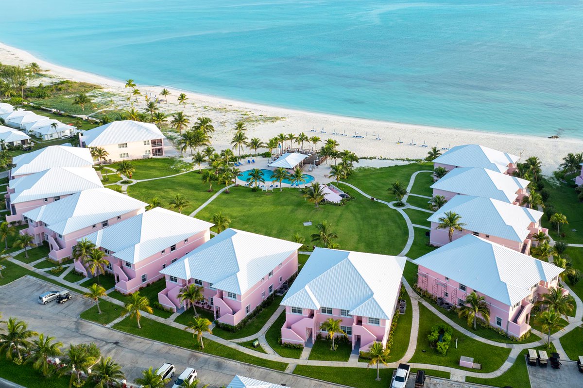 bahamabeachclub's tweet photo. For the few! and thats ok https://t.co/u496W9m5oq