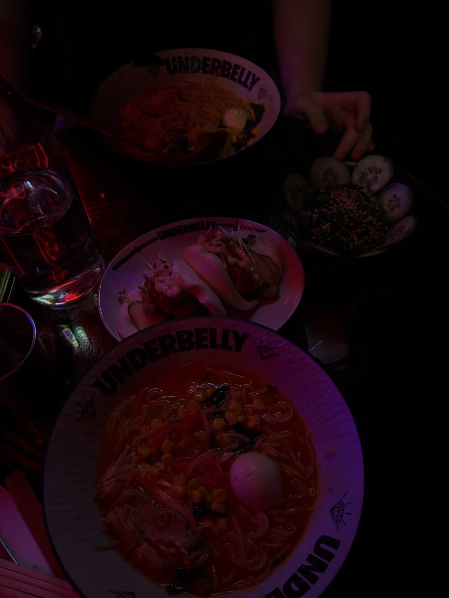 milanpostss's tweet image. also a week of big back activities in cali 

(chipotle really is as good as they make out)