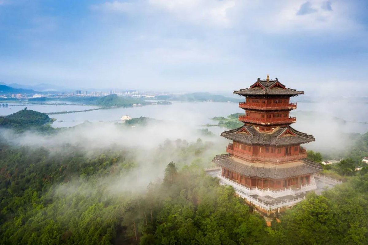 皖南大地的生态诗城。📸✨
#Anhui #poetry #LifeIsBeautiful