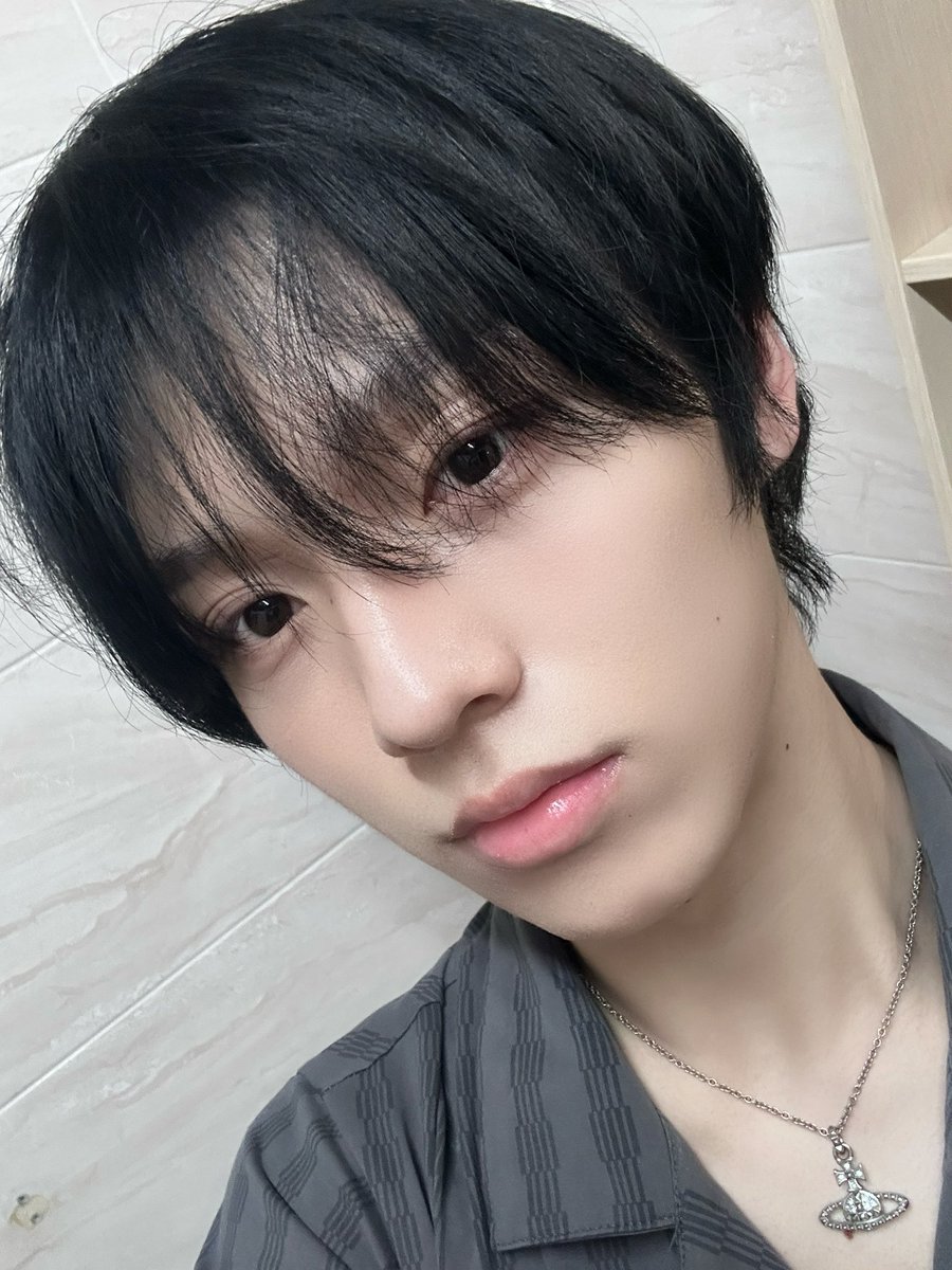 inkode_trainee's tweet image. 好好吃饭,好好照顾身体,我好想你☺️
밥 잘 챙겨 먹고, 몸 잘 챙기고, 나 너무 보고 싶어요☺️
#PENGJINYU #펑진위
#iNKODE #인코드
#inkodetrainee #인코드trainee
#inkode연습생 #인코드연습생
#inkode練習生