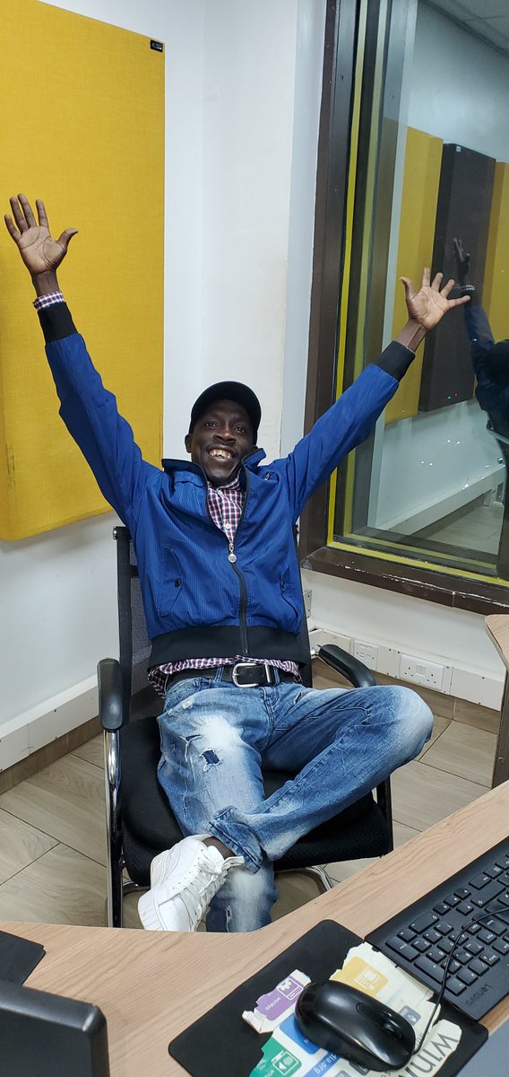 Siku inengi tuna give thanks kwa Sir Jah🙏🤲
Rauka na <a href="/King_Kafu/">King Kafu</a> tukinywaku ka #Brekko ☕️
Tupeleke na rada🤙0711443886 WhatsApp VN 0717443886 Stream🌐ghettoradio.co.ke 
Good Morning🌞