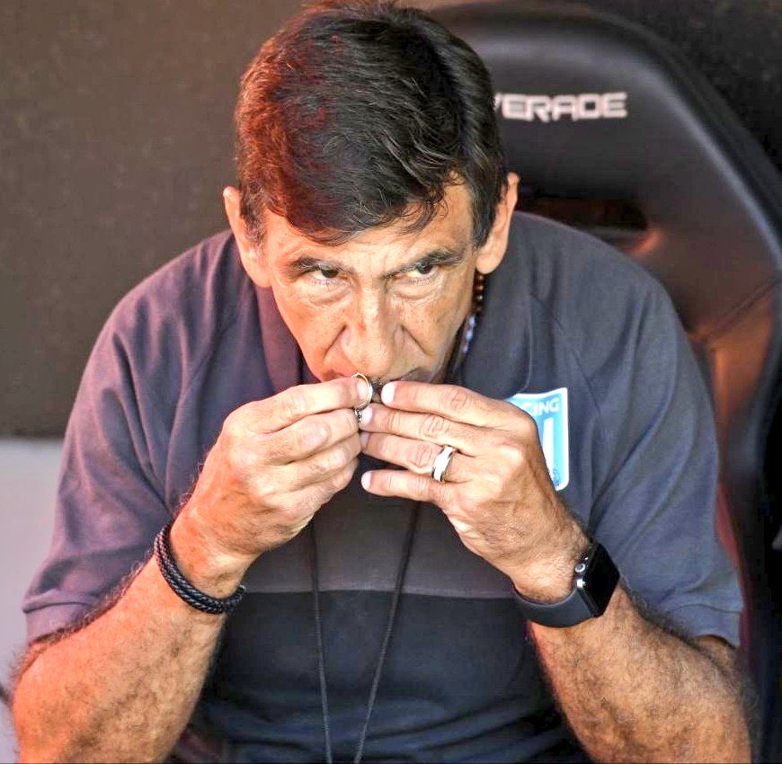 Racingsuma's tweet photo. Con vida. Vamos con fe, todos juntos lo damos vuelta.
Vamos Racing carajo. https://t.co/h70fPmMk4X