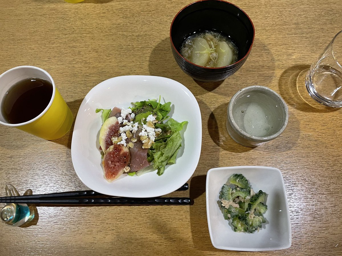 久々にいただいた日本酒は貴重な新酒
想像以上に飲みやすく且つそれぞれの味わいがあり感動
季語としての新酒の成り立ちや
現在の日本酒に関するお話もとても勉強になった
鱗の加藤シェフの季語感満載のお料理もいつも完璧
ご一緒させていただいた皆様
ありがとうございました！