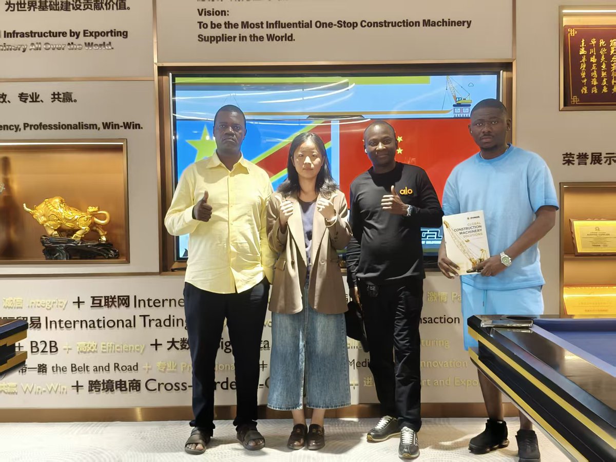 EvangelChina's tweet image. 🤝 Honored to host clients from the Democratic Republic of the Congo!
We discussed excavators, loaders, and trucks, shared project plans, and strengthened future cooperation. 🌍✨

#ClientVisit #DRCongo #Machinery #Excavator #Loader #Truck #BusinessTrip