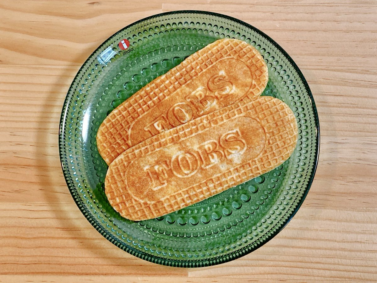 h_kimura_pan's tweet image. ICL(眼内コンタクトレンズ)の手術を受けました…！
横たわっているだけなんだけど、どきどきしたーーー！
頑張ったのでご褒美に生ゴーフレット🫶
宮嵜さんもここに買いに来たのかなぁ🍌

#bananamoon 
#FOBS
#生ゴーフレット