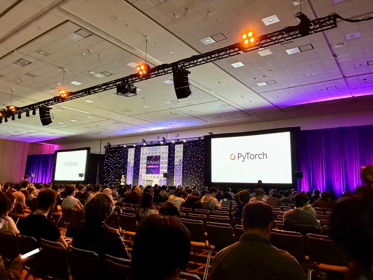 TweetAtAKK's tweet image. Really enjoyed Day 1 of @PyTorch Conf! Such great work here at the cutting edge of AI Systems. 👏
Got to meet the renowned @soumithchintala in person! He gave us at @RapidFireAIHQ helpful insights on role of OSS in AI.
Also, llamas are so cute! 🦙🥰 #PyTorchCon #PyTorchLive