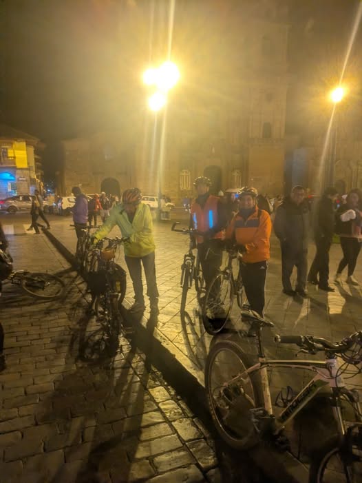 Masa Critica Guatemala 📷📷📷📷📷📷
Desde la Capital historica de América.📷📷📷📷
Desde el centro cósmico de QOSQO.
Saludos por sus 20 años.
Felicitaciones.
📷📷📷📷📷📷📷📷📷📷📷📷
@masacriticaqosqo