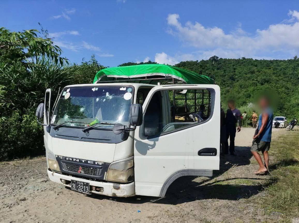 ArakanBaynews's tweet image. Two Women Killed, Two Men Injured in Maungdaw Township Ambush by Bangladesh-Based Islamist Terrorist Group ARSA

 Lay Wadi Media | October 22, 2025

In southern Maungdaw Township, two civilian women were killed and two men injured when the Bangladesh-based Islamist terrorist…