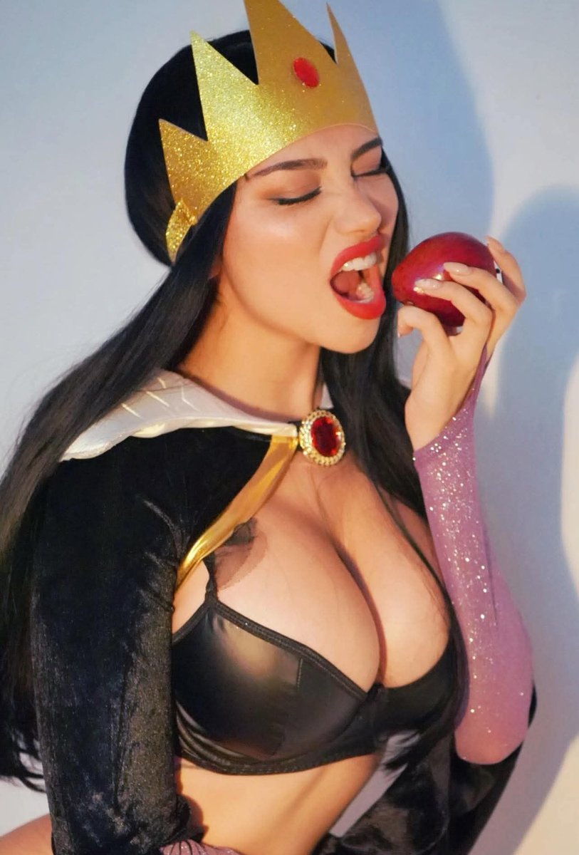 Se acerca Halloween, les gusta mis disfraz? 🔥 #cocktribute #cumtribute #chathot #cumslut #cumwhore #whore #slut #bigtits #jerktribute