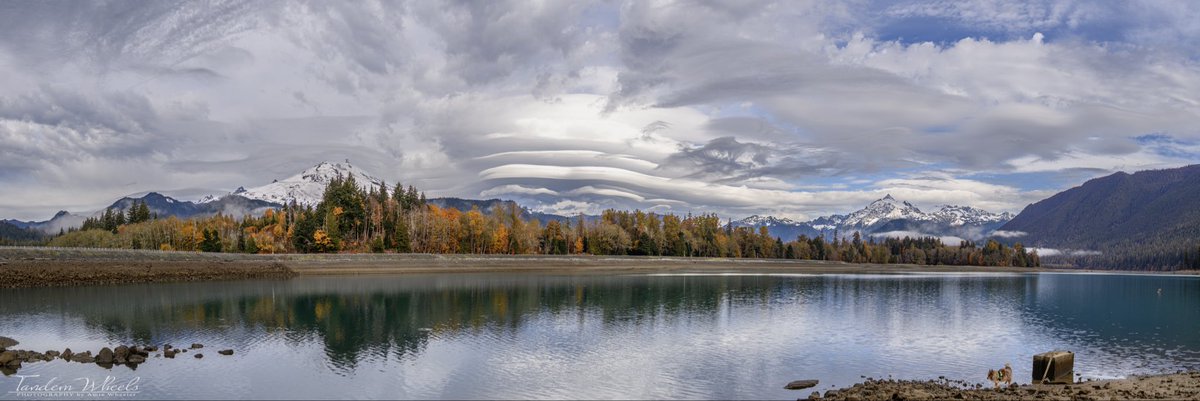MimiRitZ244's tweet image. Sean took me on a scenic drive to see fall colors at Baker Lake. Needed a break from the house. Healing is going well, but I felt antsy &amp;amp; miss my favorite time of year. Now resting at home after my adventure. Here are a few I quickly edited 🍁

#pnw #Autumn #FallColors #wawx