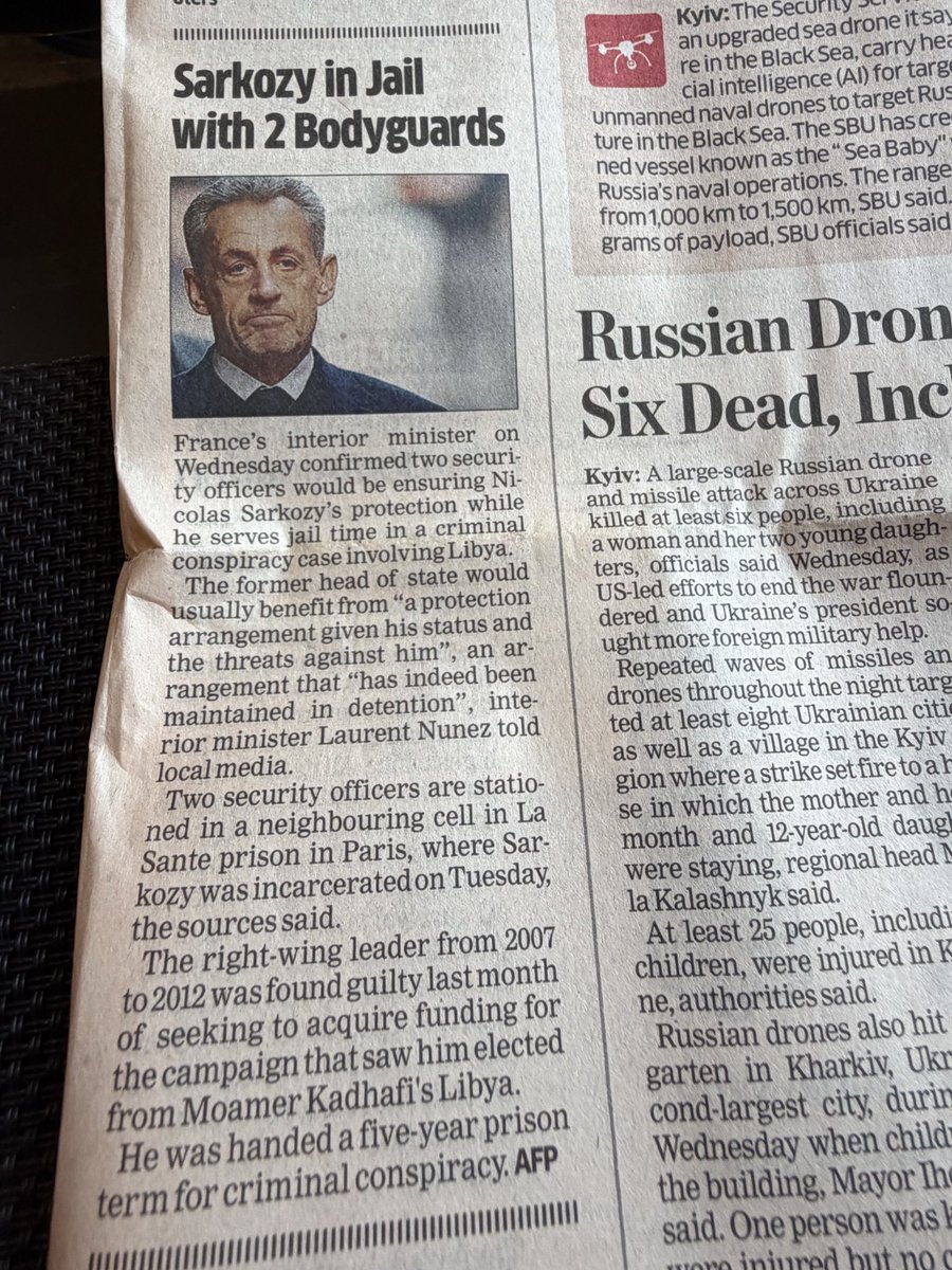 Suhelseth's tweet image. This is called miserable luck! Poor bodyguards also have to be incarcerated 😀