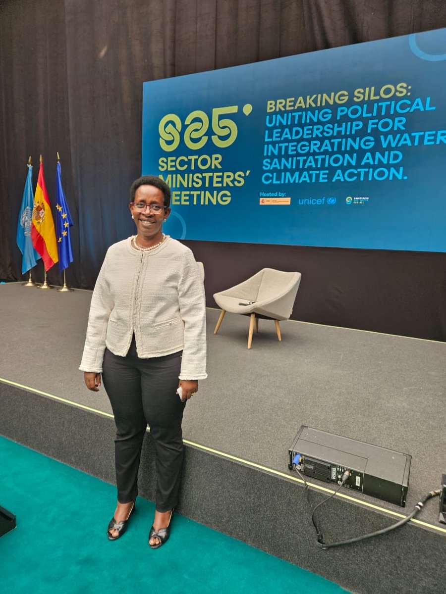 DianaAtwine's tweet image. Representing Uganda at the Sector Ministers’ Meeting on #WASH, we emphasized integration, multisectoral collaboration, climate-resilient WASH infrastructure, and emergency preparedness.
Inset: With H.E. Dr. Michelle Bachelet (Former President of Chile) and H.E. Ms. Sara Aagesen…