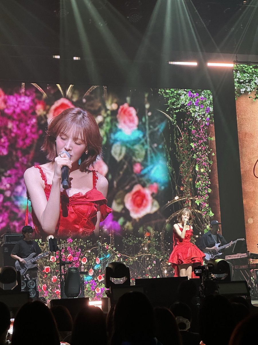 99xcomplex's tweet image. 251022 &amp;lt;W:EALIVE&amp;gt; IN TOKYO 🩵