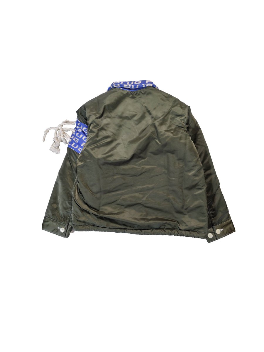 plug1982's tweet image. だいぶ昔、初めて合同展示会で参加したときにリリースした中綿入りのナイロンツイル地のブルゾン。

詳しくは下記リンクへ

plug1982.com/posts/57958004