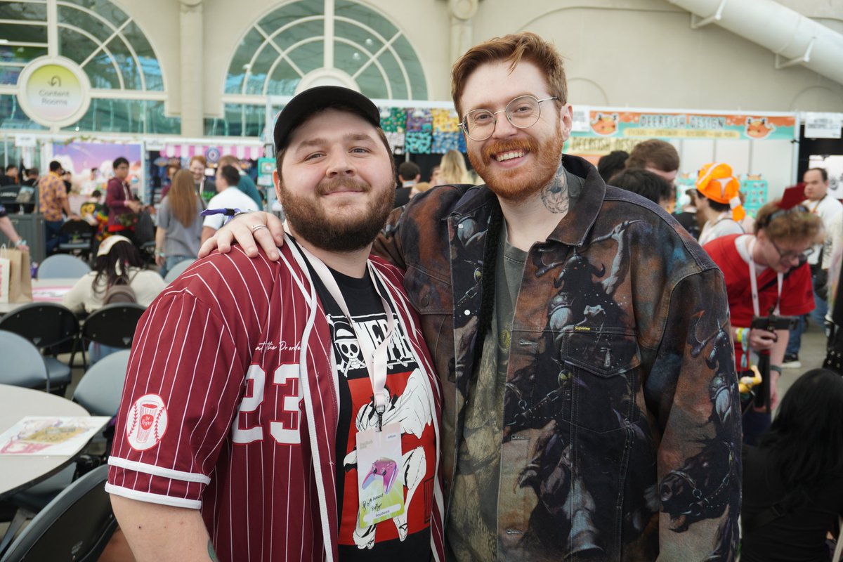 Squidwork's tweet image. Twitchcon Photo Dump
It was super dope getting to meet all y'all!