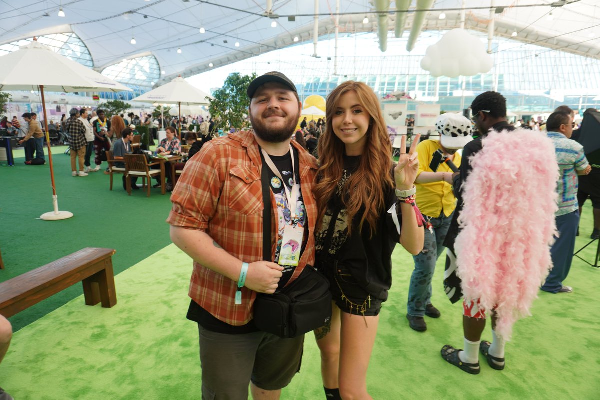 Squidwork's tweet image. Twitchcon Photo Dump
It was super dope getting to meet all y'all!
