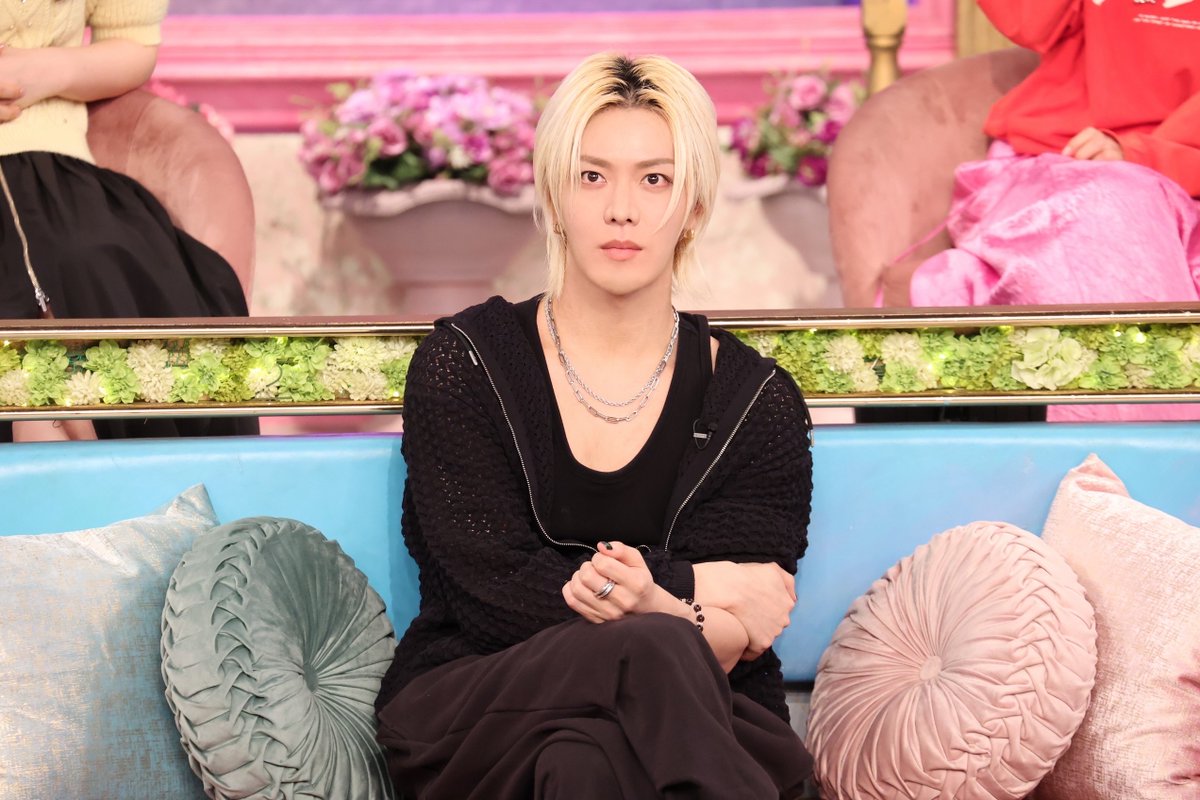 mezamashimedia's tweet image. 今夜の『トークィーンズ』はYUTA（NCT 127）さんが登場し、日韓の芸能事情の違いとプライベートを明かしました！

ものをよくなくしてしまうため、現在、使用しているワイヤレスイヤホンは8台目というYUTAさん

それは「全部、妖精さんのせい」と紹介し…

▶️mezamashi.media/articles/-/213…

@_talkqueens