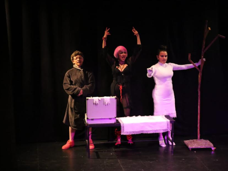 En temporada LA SOLEDAD DE LOS NADIES, bajo la dirección de Álvaro Rodríguez, en <a href="/CASATEA_/">CASA TEA</a>. Más info en la sección Cartelera Teatral de Kioskoteatral.com: kioskoteatral.com/cartelera-teat…