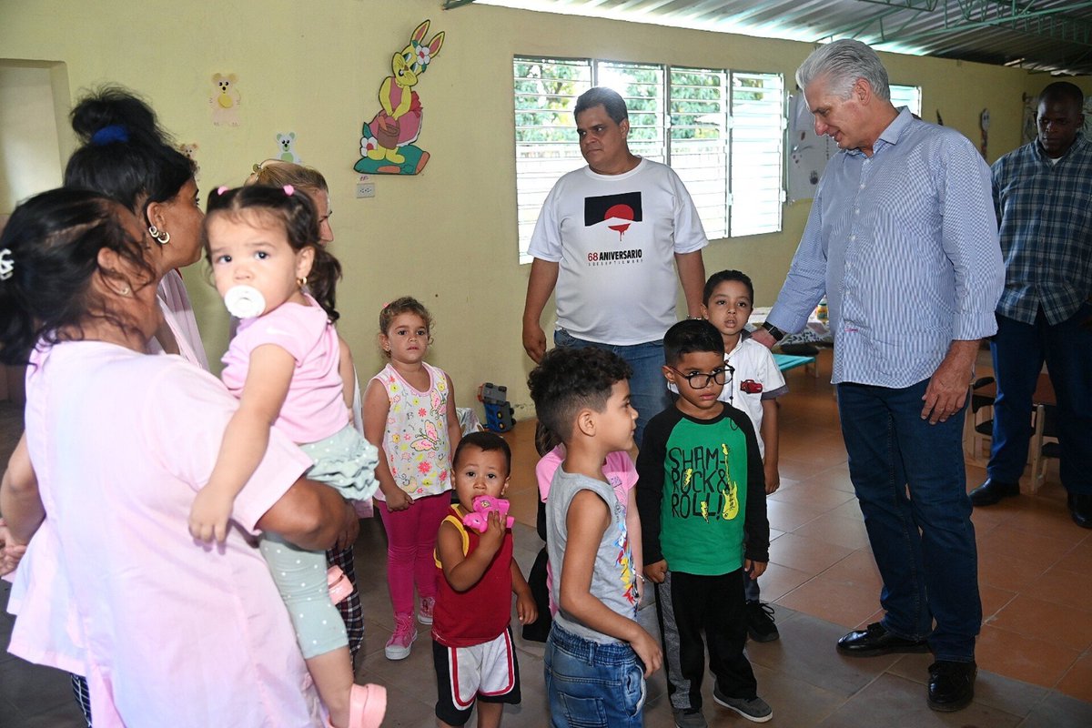 #Cuba 🇨🇺 El Primer Secretario del Comité Central del <a href="/PartidoPCC/">Partido Comunista de Cuba</a>  y Presidente de la República, <a href="/DiazCanelB/">Miguel Díaz-Canel Bermúdez</a>, visitó los municipios de Remedios y Caibarién en #VillaClara, así como Aguada de Pasajeros y Abreus en #Cienfuegos

Los detalles ⬇️
juventudrebelde.cu/cuba/2025-10-2…