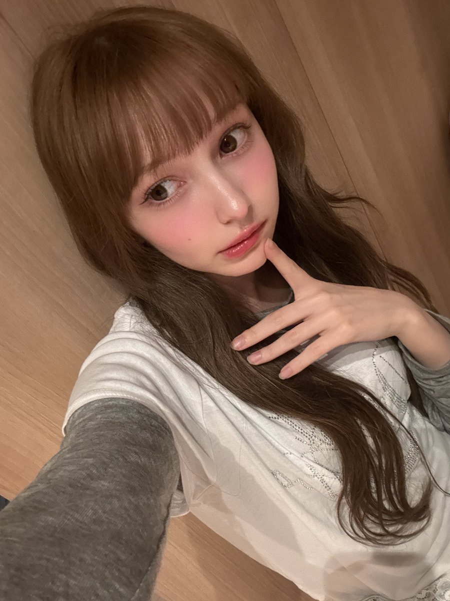 ←16歳 21歳→ 5年前の方が大人っぽいのなんなんだ