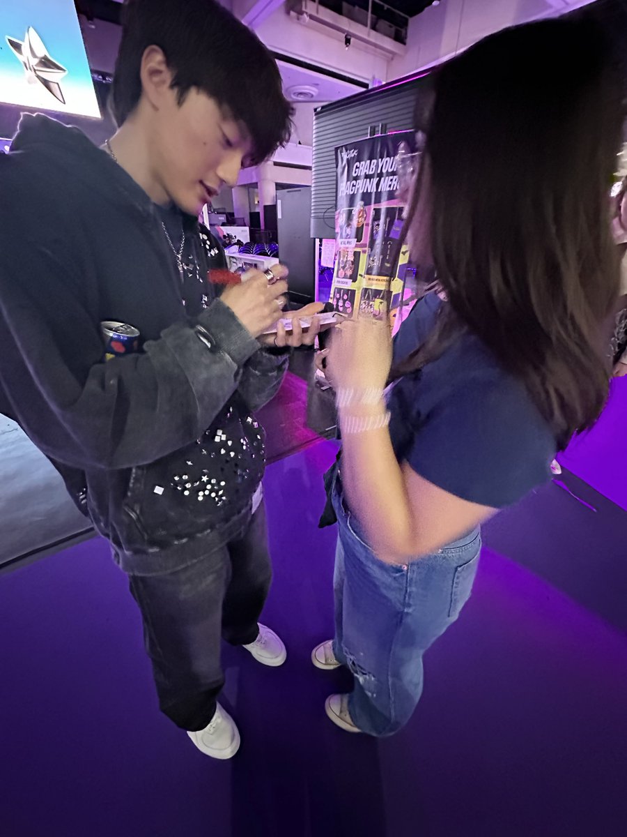 HelloKeitorin's tweet photo. TwitchCon was amazinggggg! So sad to be back, but so grateful I was able to go, already can’t wait for next year  🤭💕 https://t.co/y67xWGWMLW